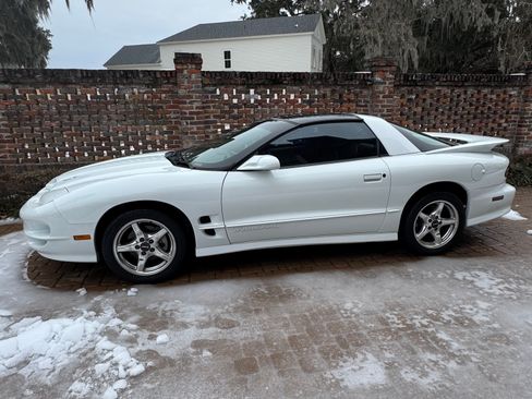Used 2000 Pontiac Firebird Formula image 10