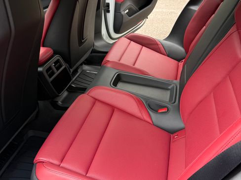 Used 2022 Porsche Taycan 4S AWD/4WD image 12