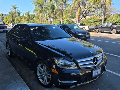 Used 2013 Mercedes-Benz C 250 C 250 Luxury Sedan 4D image 12