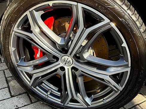 Used 2019 Maserati Levante S GranLusso image 4