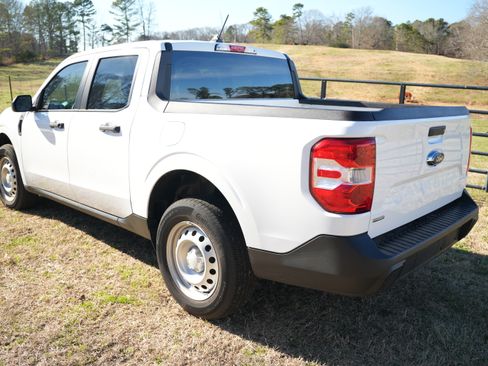 Used 2024 Ford Maverick XL image 14