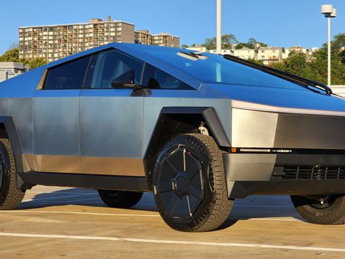 Used 2024 Tesla Cybertruck AWD Crew Cab image 1