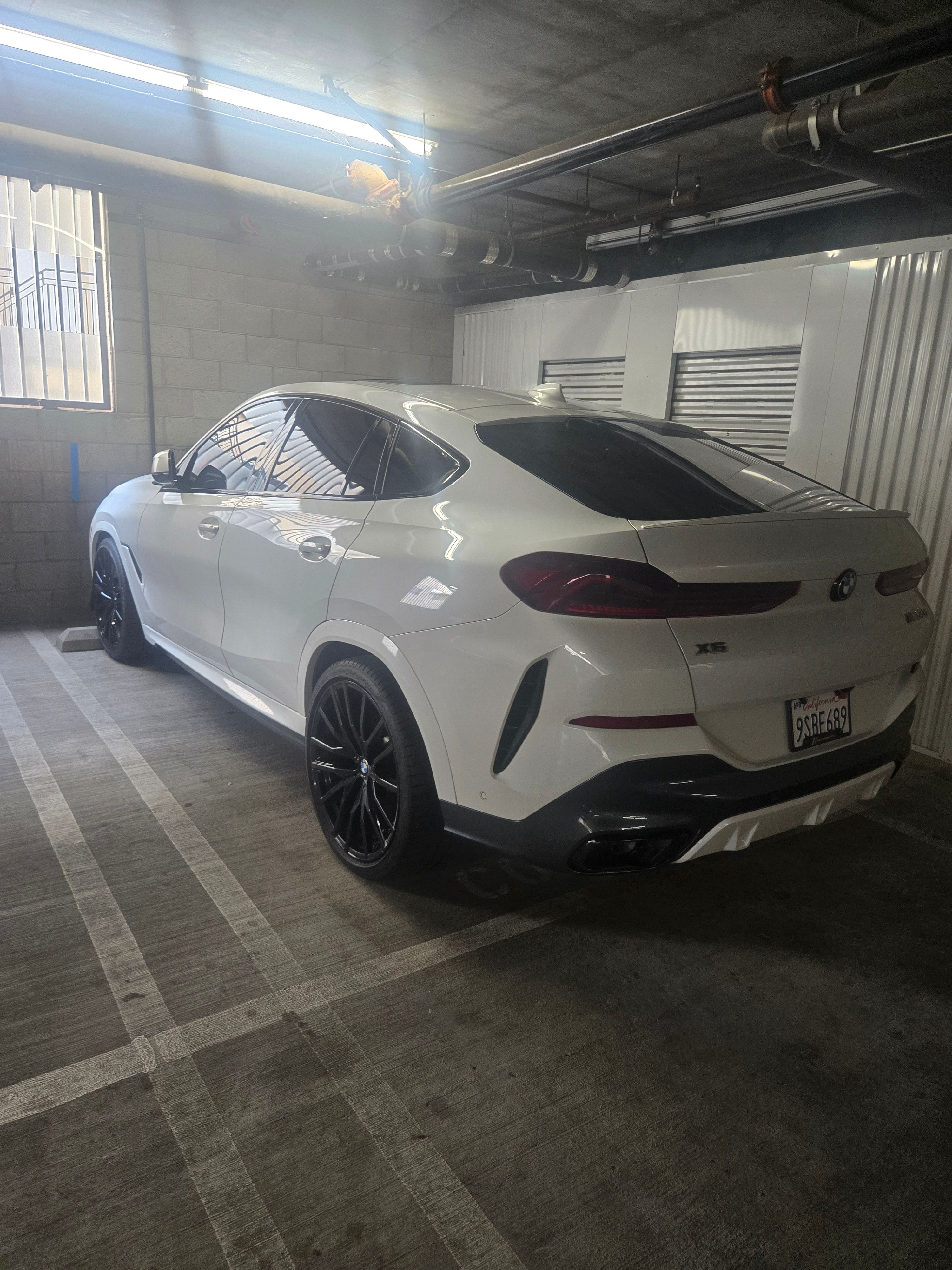 Used 2022 BMW X6 M50i AWD/4WD image 5