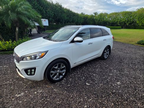 Used 2016 Kia Sorento SX w/ SXL Technology Package image 2