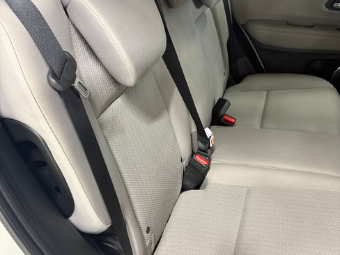 Used 2017 Honda HR-V EX image 14