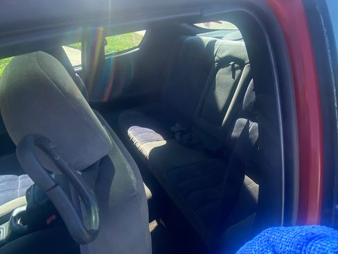 Used 2001 Chevrolet Monte Carlo LS w/ Preferred Equipment Group 1 image 9