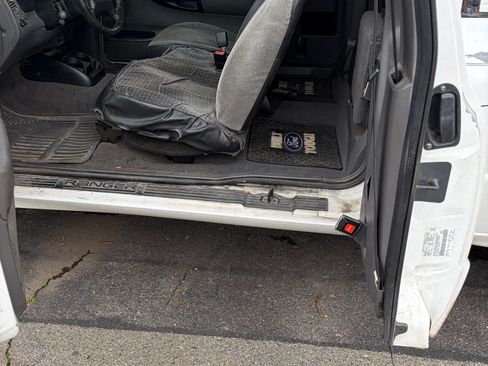Used 2001 Ford Ranger 2WD SuperCab image 4