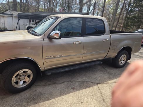 Used 2004 Toyota Tundra SR5 image 9
