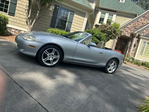 Used 2004 MAZDA MX-5 Miata LS image 14