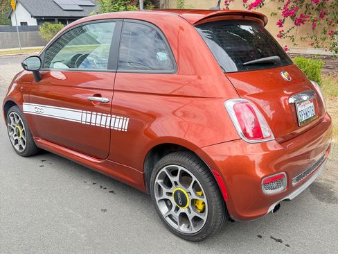 Used 2012 FIAT 500 Sport w/ Safety & Convenience Pkg image 5