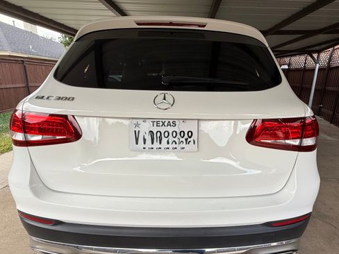 Used 2018 Mercedes-Benz GLC 300 image 2
