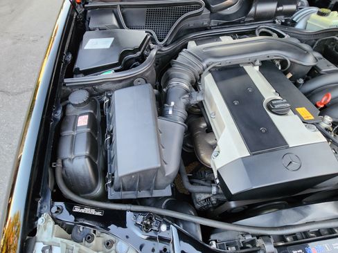 Used 1997 Mercedes-Benz E 320 Sedan image 11