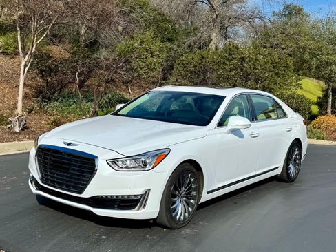 Used 2018 Genesis G90 3.3T Premium image 1