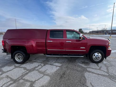 Used 2019 Chevrolet Silverado 3500 High Country w/ Duramax Plus Package image 8