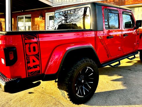 Used 2020 Jeep Gladiator Rubicon image 5