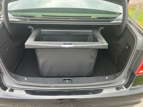 Used 2014 Mercedes-Benz E 350 Sedan image 12