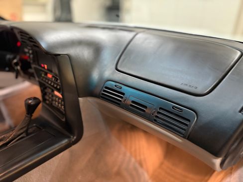 Used 1995 Chevrolet Corvette Coupe RWD image 4