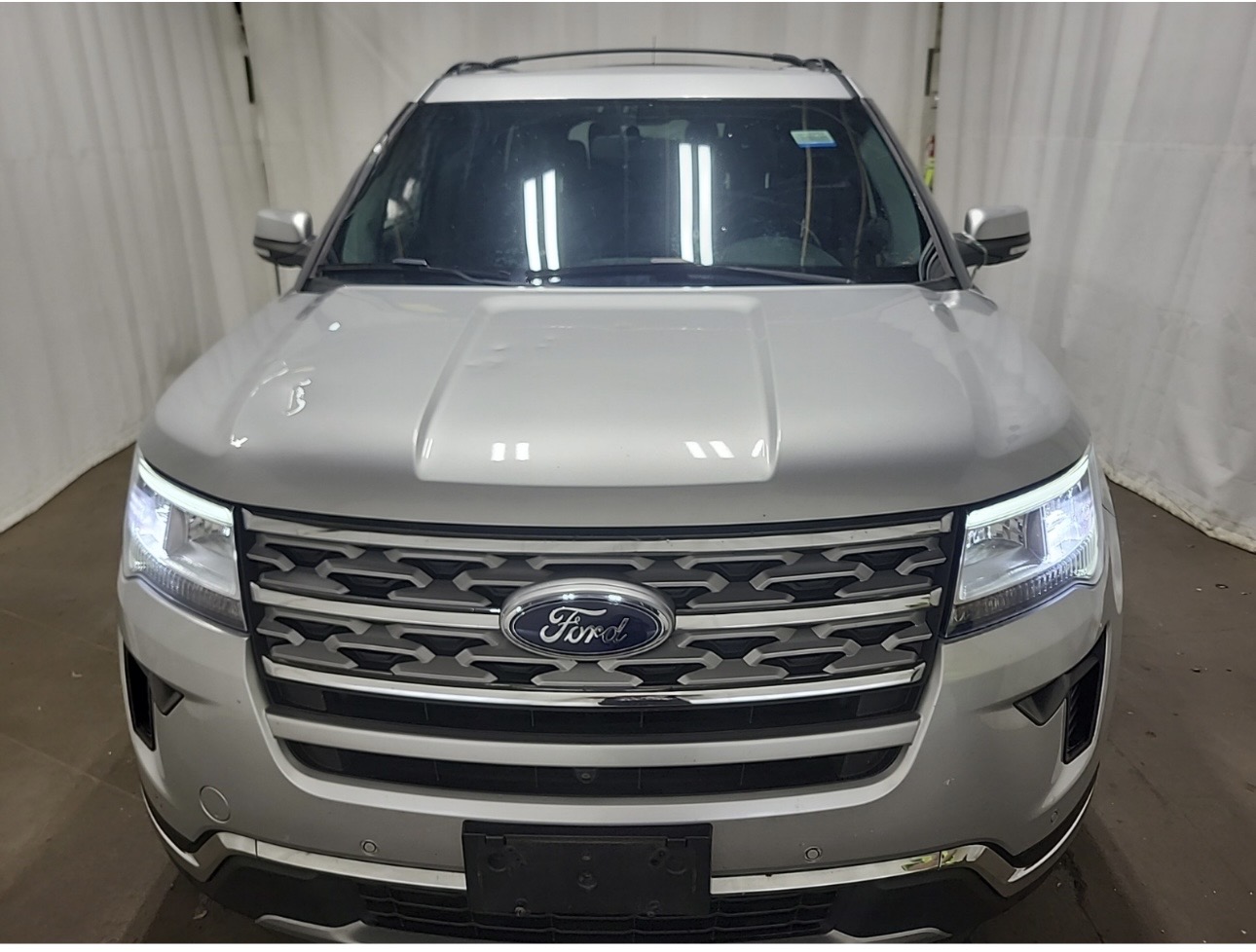 Used 2018 Ford Explorer Limited AWD/4WD image 19