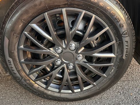 Used 2016 Toyota Corolla LE image 14