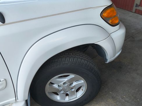 Used 2001 Toyota Sequoia Limited image 17