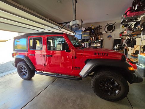 Used 2020 Jeep Wrangler Unlimited Sport image 2