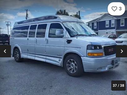 Used 2022 GMC Savana 2500 Extended w/ Enhanced Convenience Package