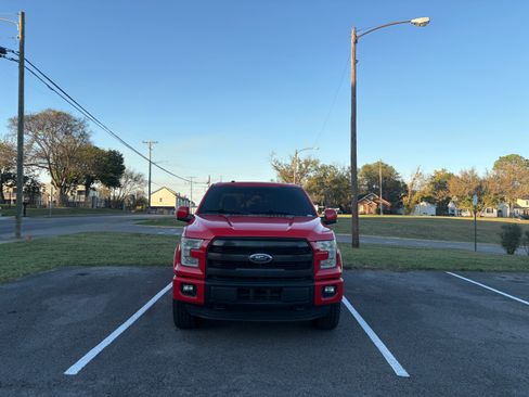 Used 2015 Ford F150 Lariat w/ Equipment Group 502A Luxury image 12