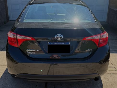 Used 2017 Toyota Corolla LE FWD image 9