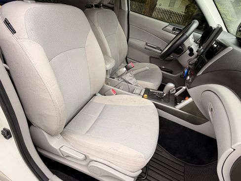 Used 2013 Subaru Forester 2.5X Premium w/ All-Weather Pkg AWD/4WD image 24