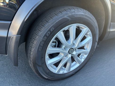 Used 2021 Nissan Rogue Sport SV image 28