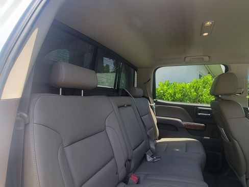 Used 2015 GMC Sierra 2500 SLT w/ Suspension Package, Off-Road image 9