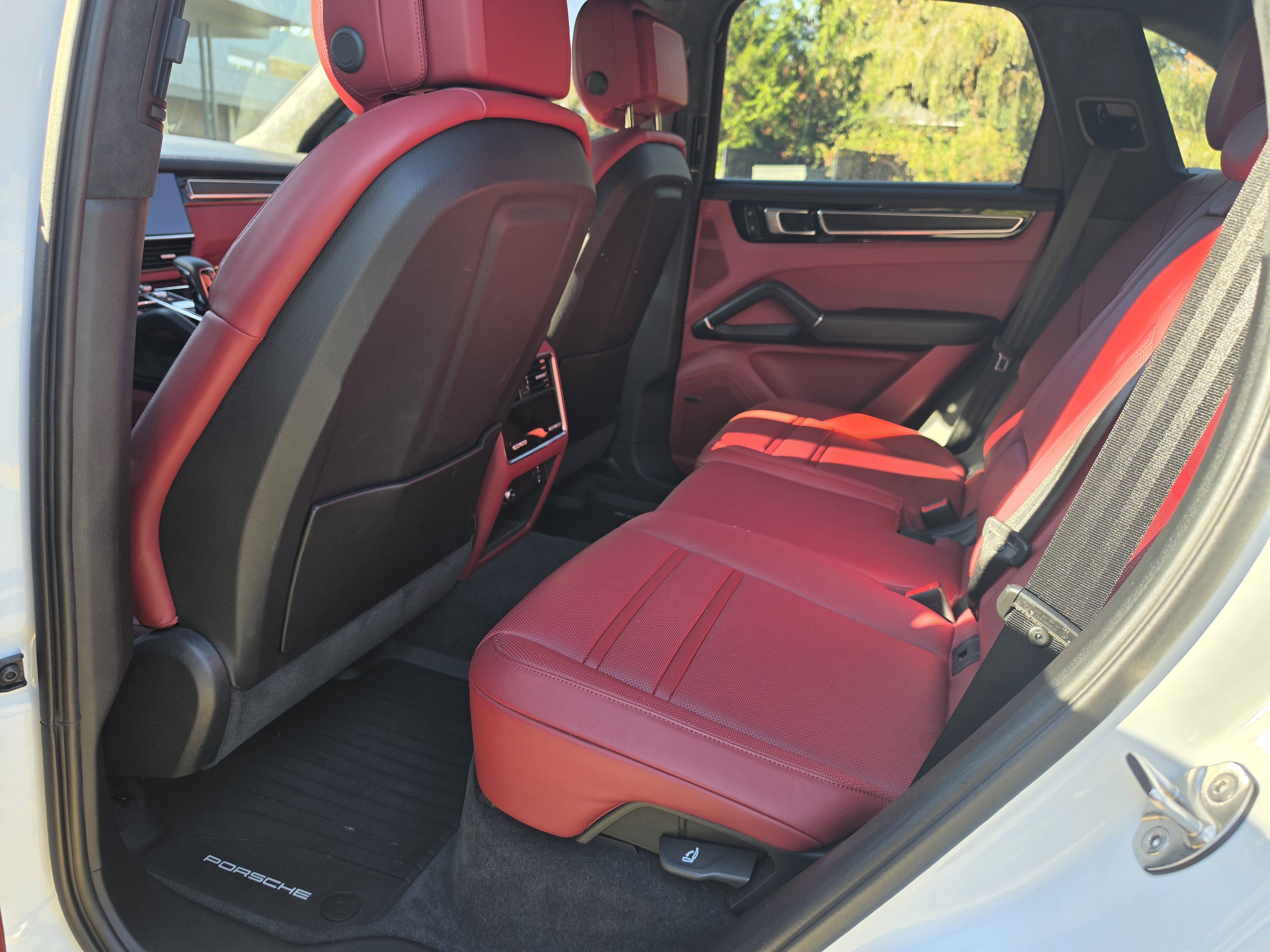 Used 2023 Porsche Cayenne GTS AWD/4WD image 13