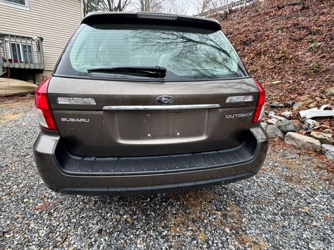 Used 2008 Subaru Outback 2.5i Limited L.L. Bean image 6