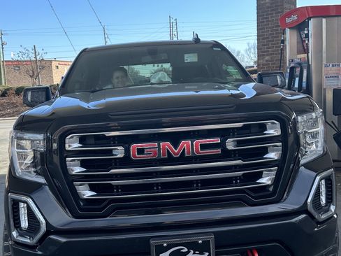 Used 2020 GMC Sierra 1500 AT4 image 8