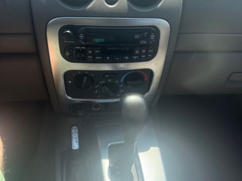 Used 2002 Jeep Liberty Limited AWD/4WD image 14