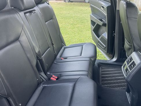 Used 2019 Volkswagen Atlas SEL R-Line image 13