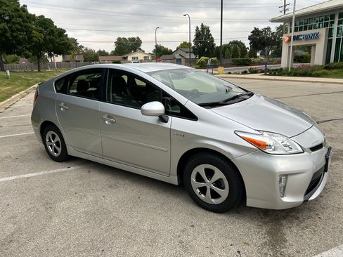 Used 2012 Toyota Prius Two FWD image 8