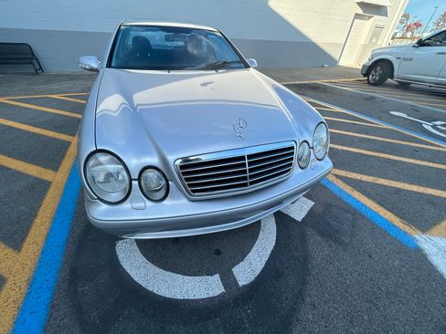 Used 2001 Mercedes-Benz CLK 430 Coupe image 8