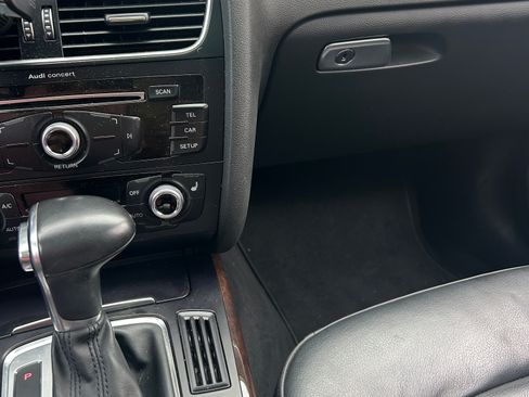 Used 2016 Audi A4 Premium image 11