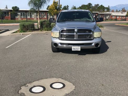 Used 2004 Dodge Ram 2500 Truck SLT w/ Trailer Tow Group image 2