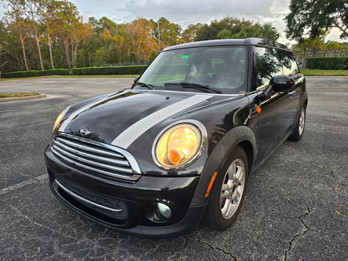 Used 2014 MINI Cooper Clubman image 2
