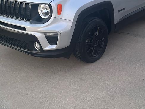 Used 2020 Jeep Renegade Altitude image 2