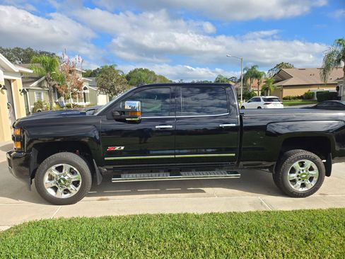 Used 2018 Chevrolet Silverado 2500 LTZ w/ Duramax Plus Package image 23