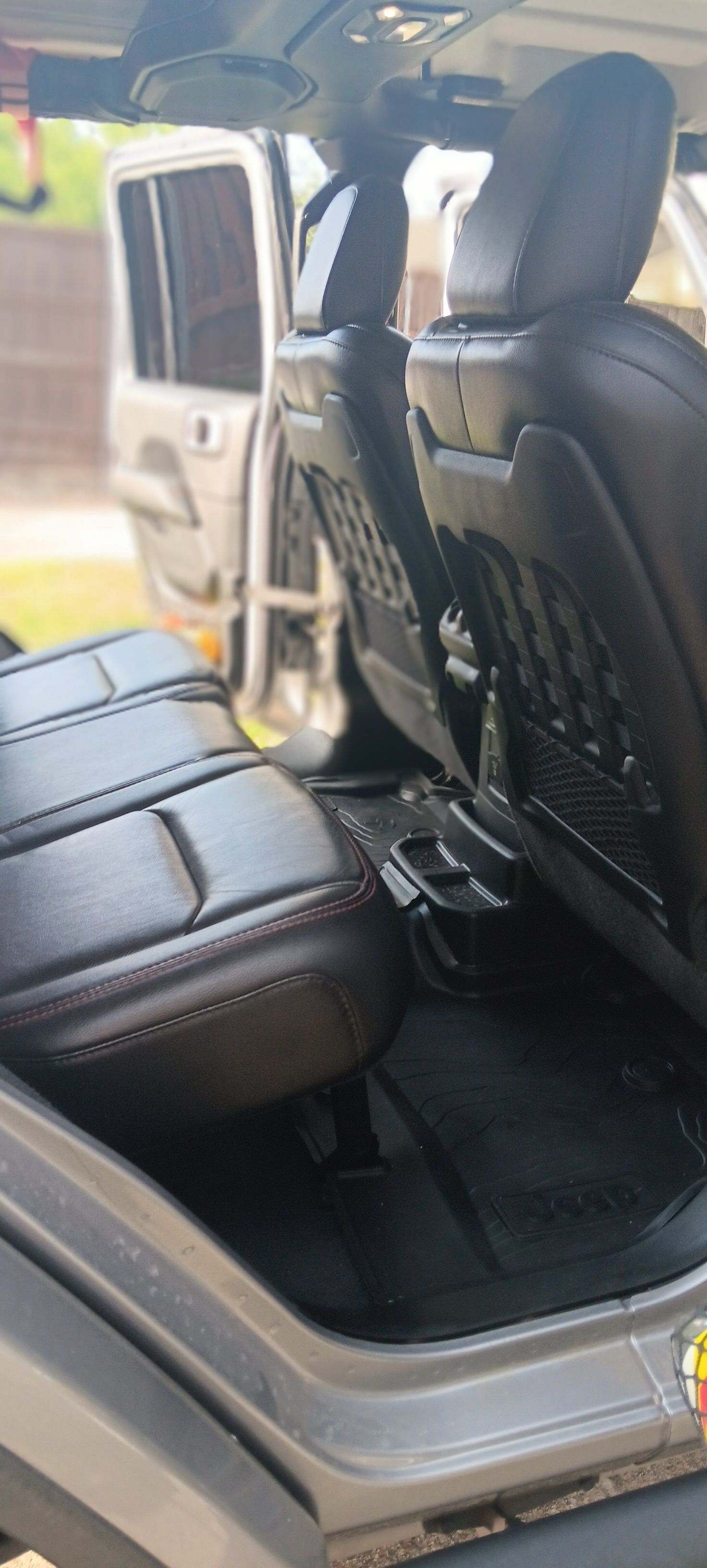 Used 2020 Jeep Wrangler Unlimited Rubicon w/ Quick Order Package 28Y Recon AWD/4WD image 10