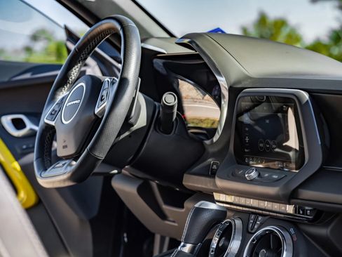 Used 2020 Chevrolet Camaro SS image 9