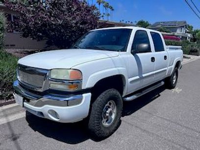 Used 2004 GMC Sierra 2500 SLT w/ Heavy-Duty Power Package