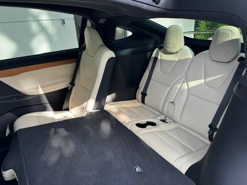 Used 2020 Tesla Model X Long Range AWD/4WD image 10