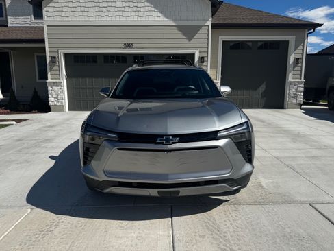 Used 2024 Chevrolet Blazer EV LT image 2