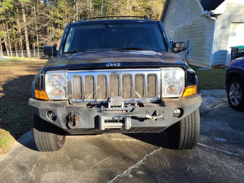 Used 2007 Jeep Commander Limited image 1