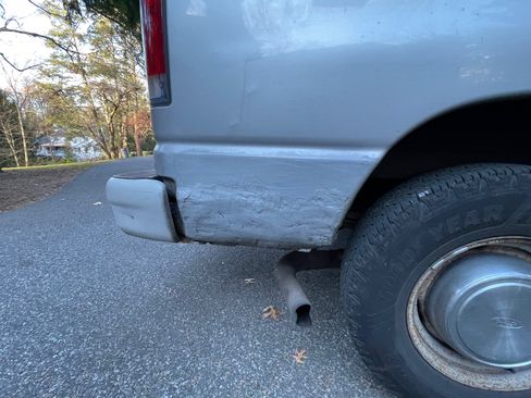 Used 2002 Ford E-350 and Econoline 350 Van image 12